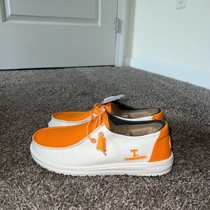 Tennessee Hey Dude - Orange and White